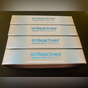 Smileactives whitening pens. Brand new. Whiten and brighten for the New Year!